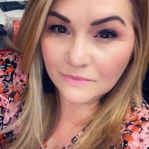 Meet your Posher, Mayra